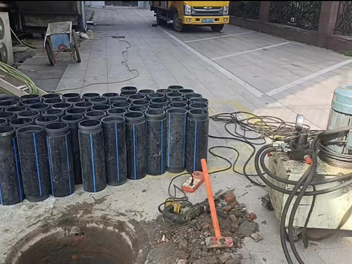 尖草坪PE置换管厂家 DN315置换管 非开挖管短管置换